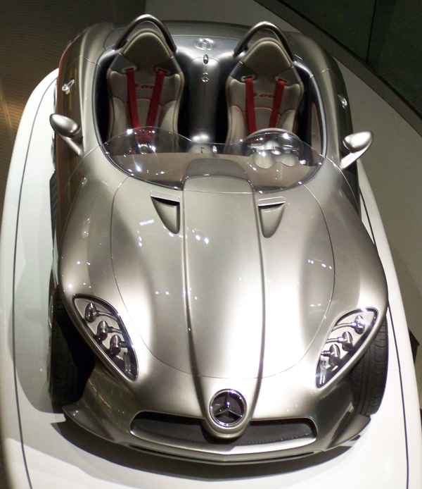 Mercedes-Benz Museum 3