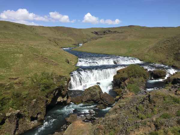 Kleiner Wasserfall, Island / Foto: Alexander Hauk
