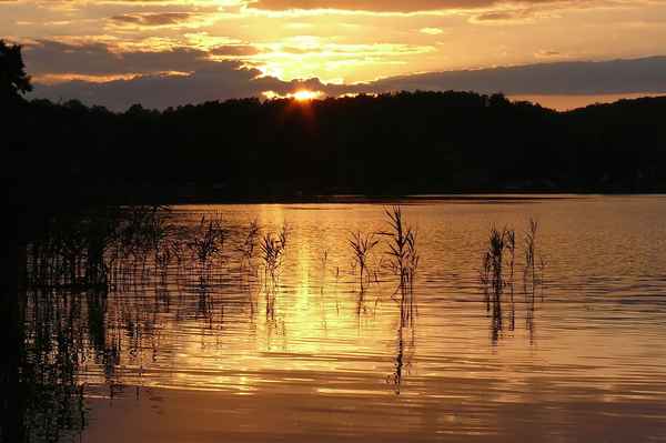 Sonnenuntergang in der Feldberger Seenlandschaft