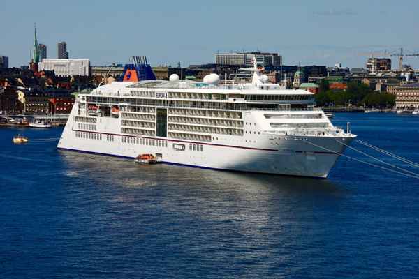 Europa 2 im Stockholmer Hafen