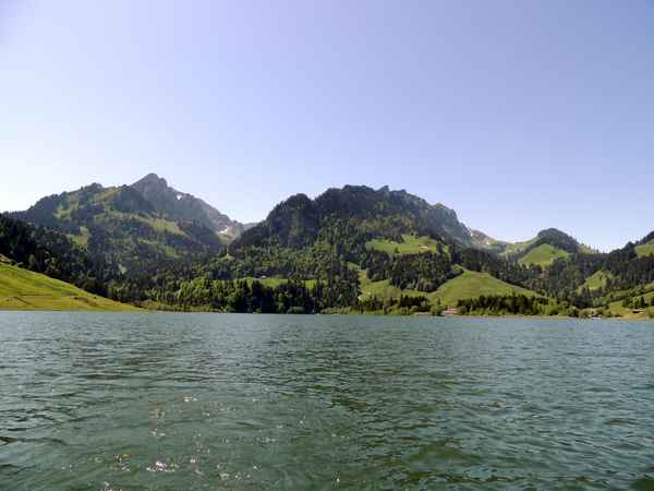 Idyllischer Bergsee 2