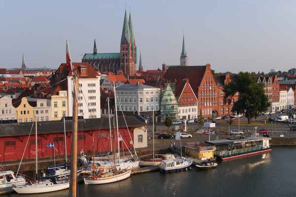 Lübeck Untertrave mit Marienkirche