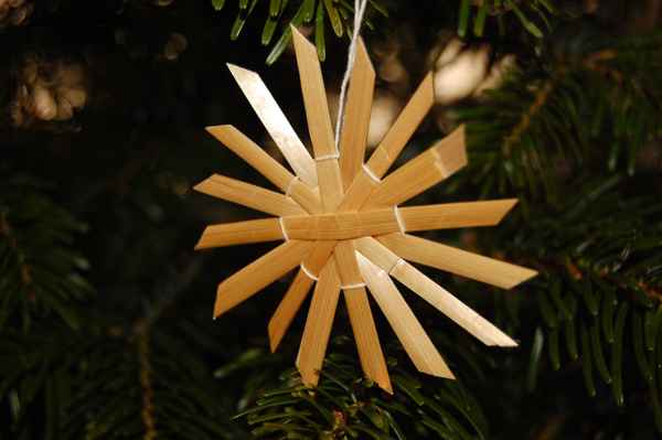 Weihnachts-Strohstern