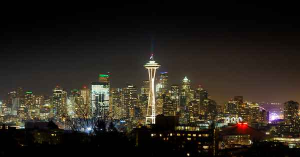 Panorama von Seattle in Washington bei Nacht
