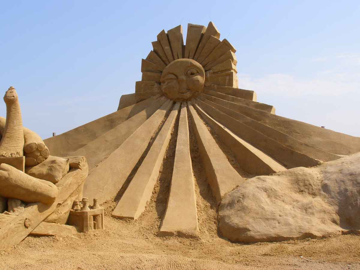 Sonne mit Augenzwinker