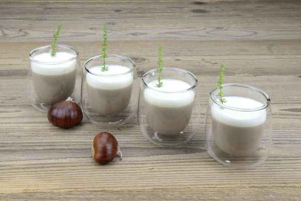 Kastaniencapuccino &#8211; Kastaniencremesüppchen mit Sahnehaube