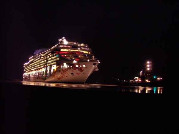 Norwegian Pearl 2