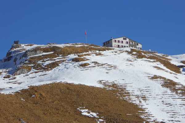 Fast schneefrei zur Rugghubel-Hütte