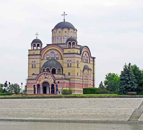 Die Kathedrale von Apatin . . . .