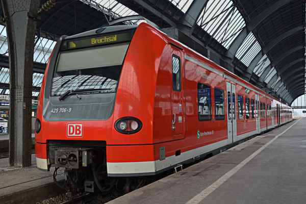 Elektrotriebwagen BR 425