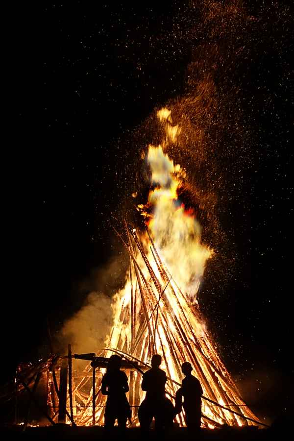 Höhenfeuer zu Dobel