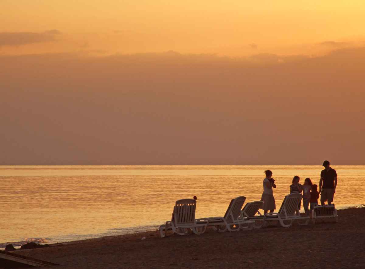 Strandspiele am Abend