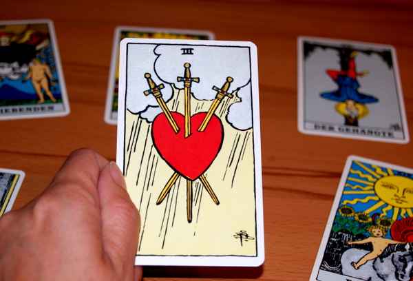 tarotkarte "drei der schwerter"