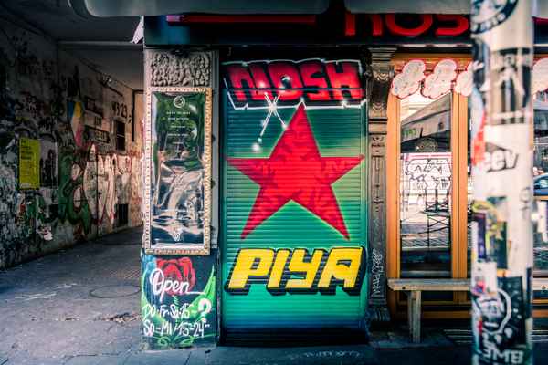 Red star