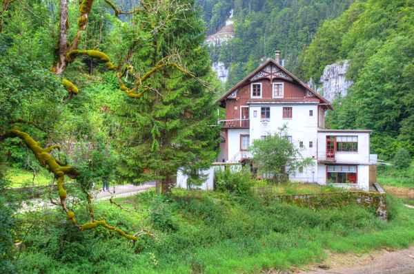 Le Doubs - in der Nähe des Wasserfalls