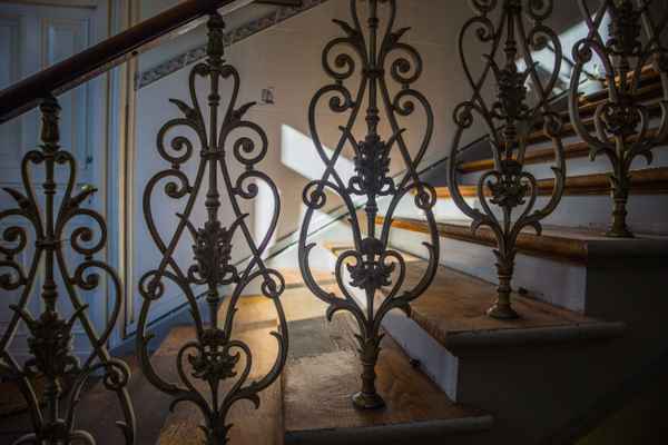Treppe und Geländer in Altbauvilla