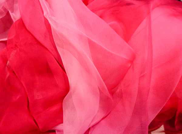 Zarte rote Tücher