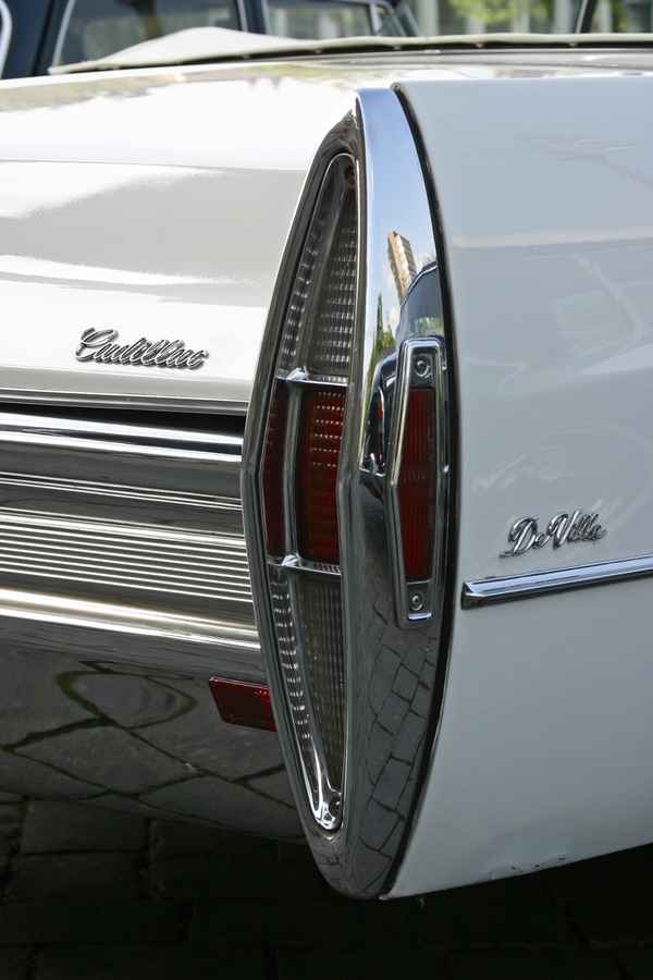Cadillac_Heck_Detail_001