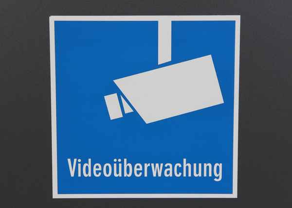 Videoüberwachung - Überwachungskamera-Hinweisschild