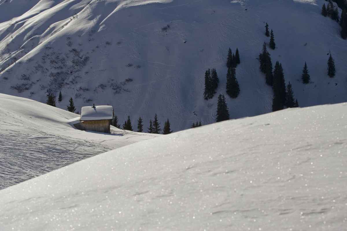 Hütte im Schnee2