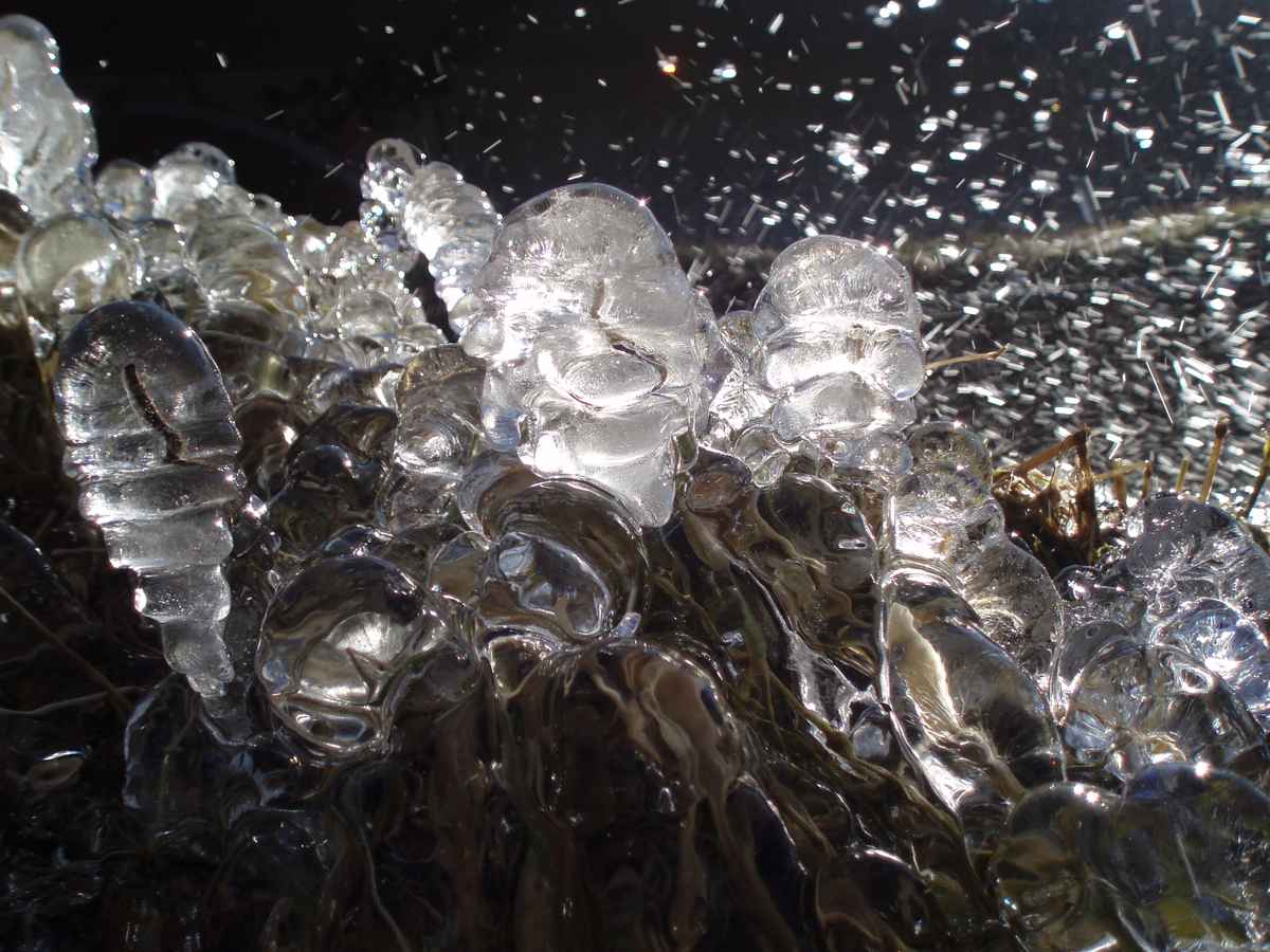 Bizarres Eisgebilde
