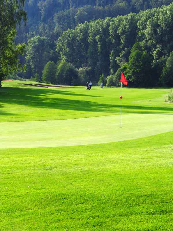 Auf dem Golfplatz