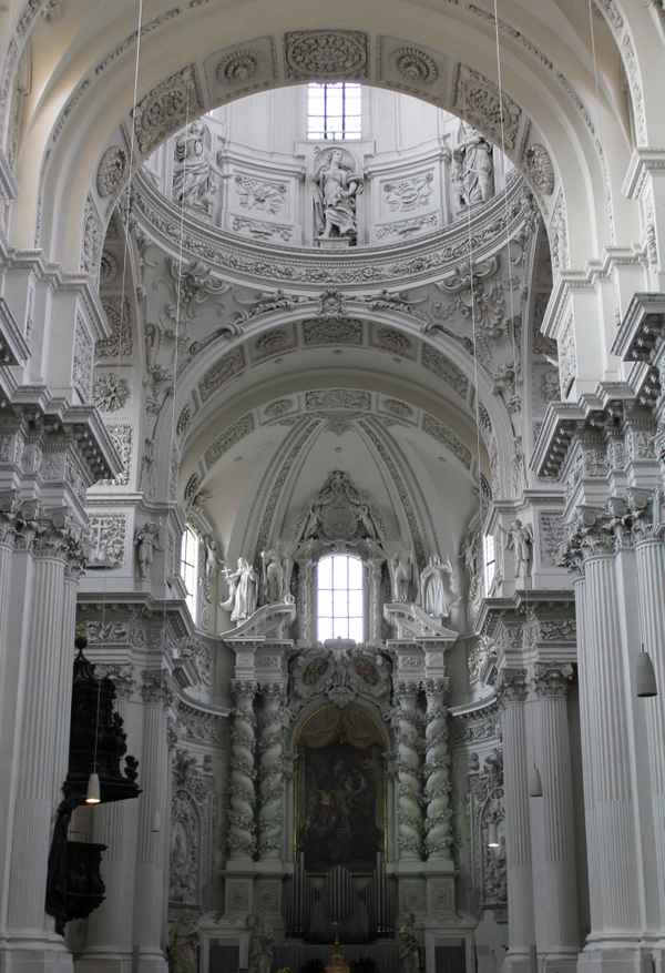 Theatinerkirche 5