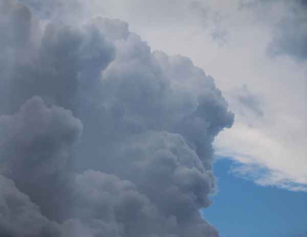 Regenschirm nicht vergessen! 01