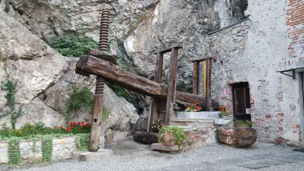 Historische Weinpresse