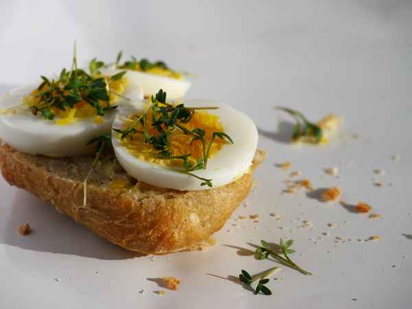 ein Frühlingsbrötchen . . .