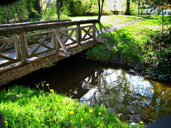 Brücke im Park