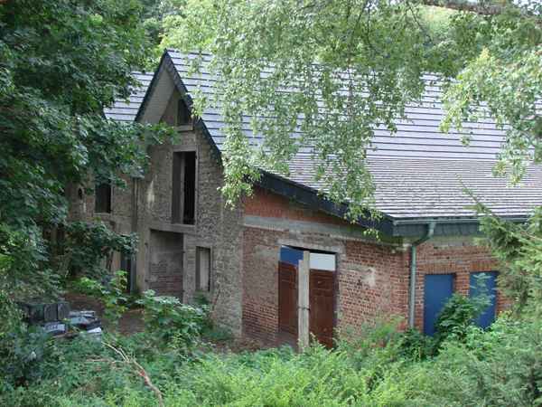 altes Haus im Wald