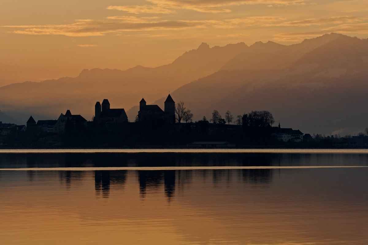 Rapperswil im Morgenlicht