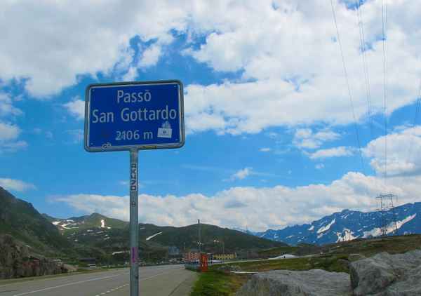 Passo San Gottardo (2106 m)
