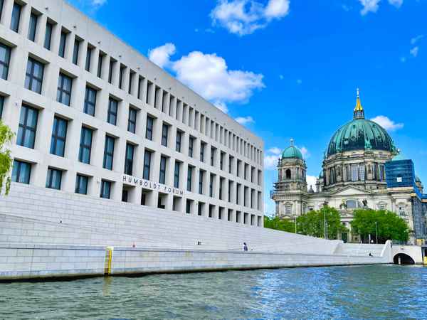 Humboldt Forum mit Berliner Dom