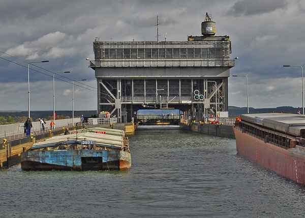 Obereinfahrt in das Schiffshebewerk