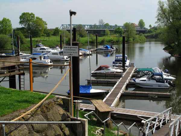 Am Bootshaus-Hafen-1