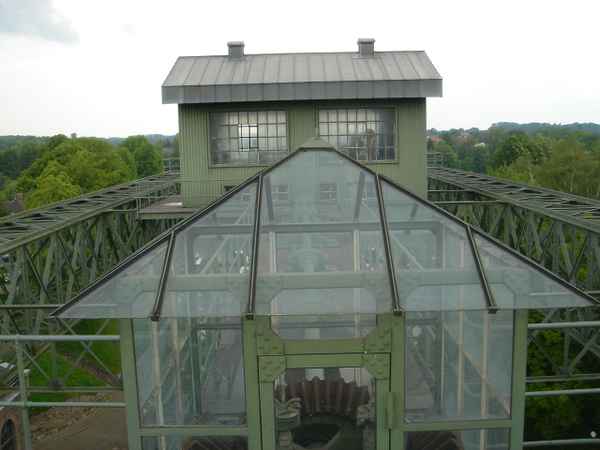 ALTES SCHIFFSHEBEWERK HENRICHENBURG