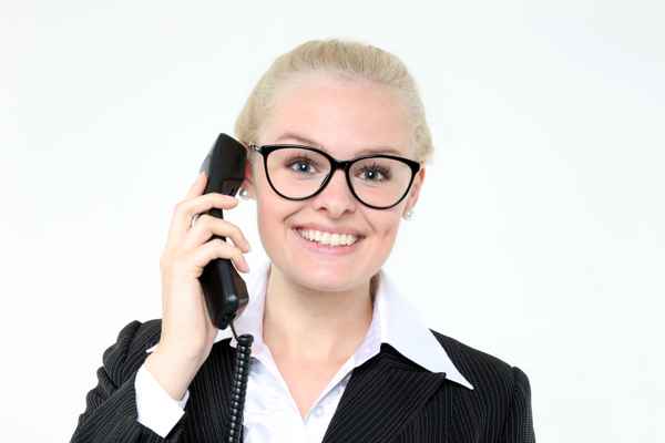 Frau telefoniert