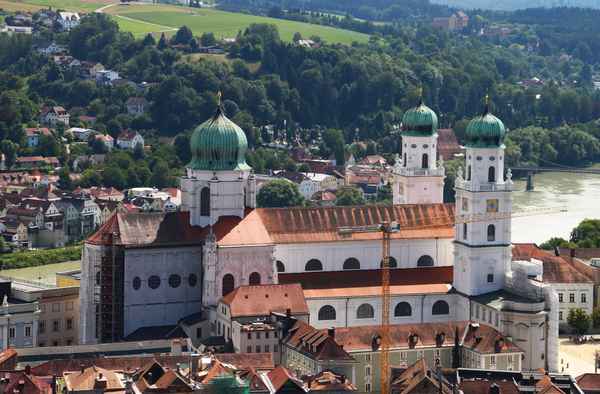 Hoch über dem Passauer Dom