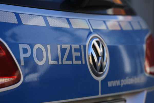 Polizeiauto von hinten