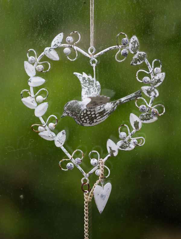 Gartenschmuck an der Gewächshaustüre 2