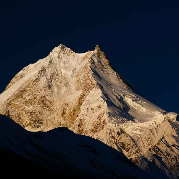 Manaslu - 8163 m - in der Morgensonne