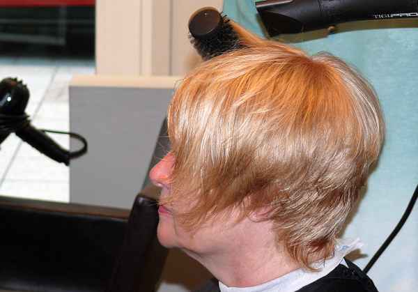 Beim Friseur ...