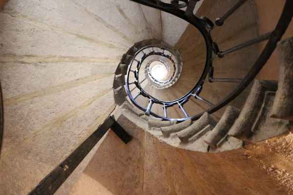 Treppenauge Traboule du quartier Saint Jean