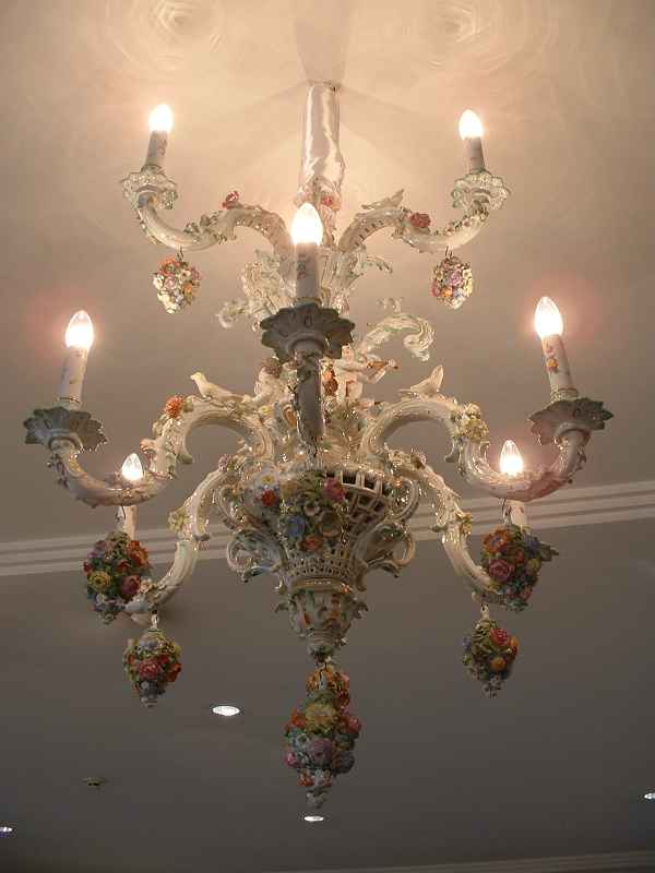 Kronleuchter aus Meißner Porzellan