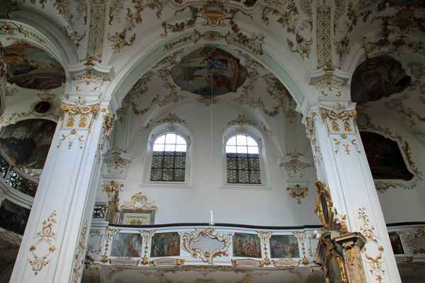 Das Innere der Klosterkirche Andechs 02