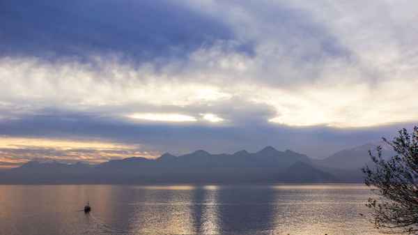 Stiller Genuss für Bootsausflügler 2