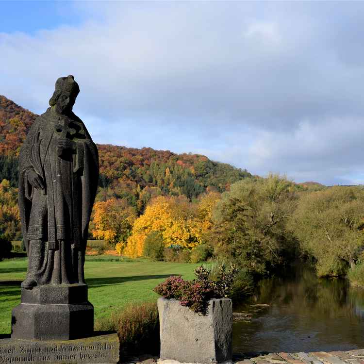 Nepomuk auf der Brücke in Rech an der Ahr