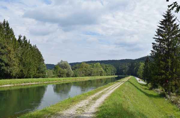 Wandern am Isarkanal